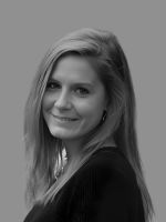 Heather Headshot